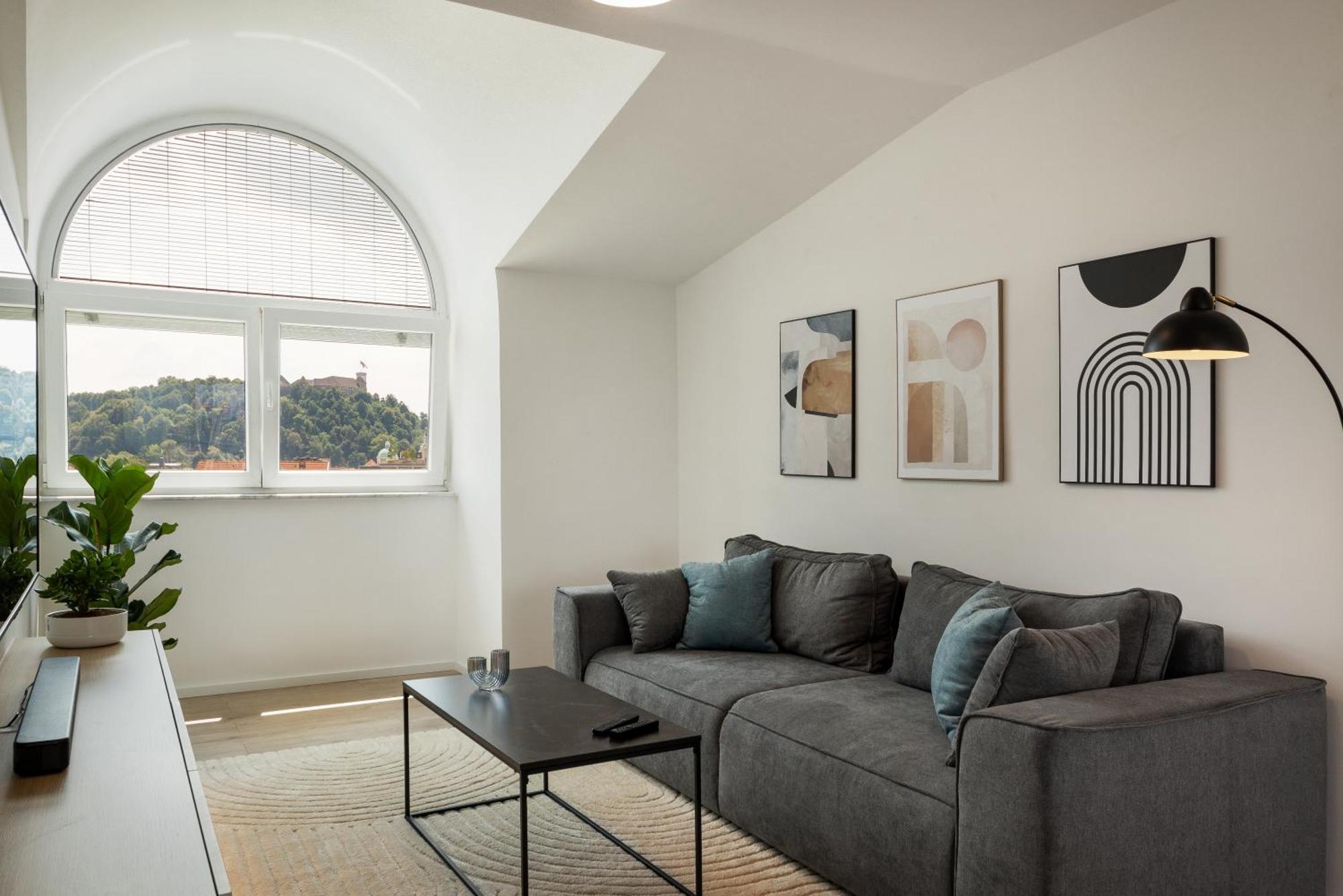 Luxe Penthouse With A Castle View Liubliana Exterior foto